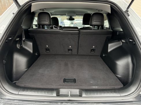 Used 2019 Jeep Cherokee Limited image 30