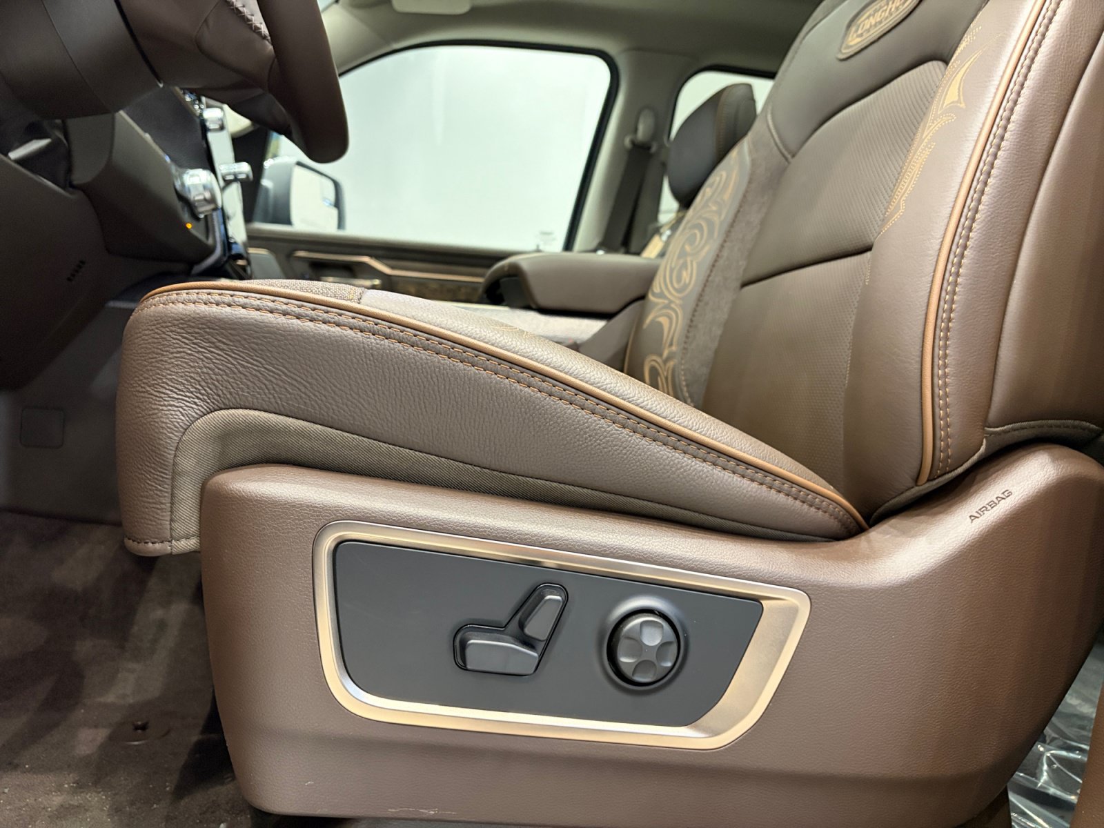 New 2026 RAM 1500 Limited AWD/4WD image 15