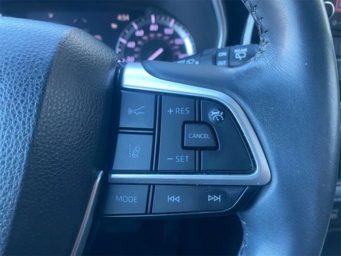 Certified 2022 Toyota Highlander XSE image 19