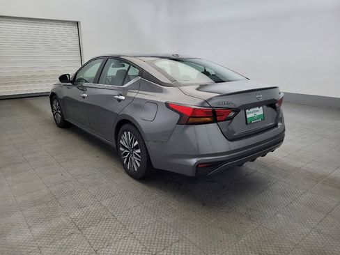 Used 2024 Nissan Altima 2.5 SV image 5