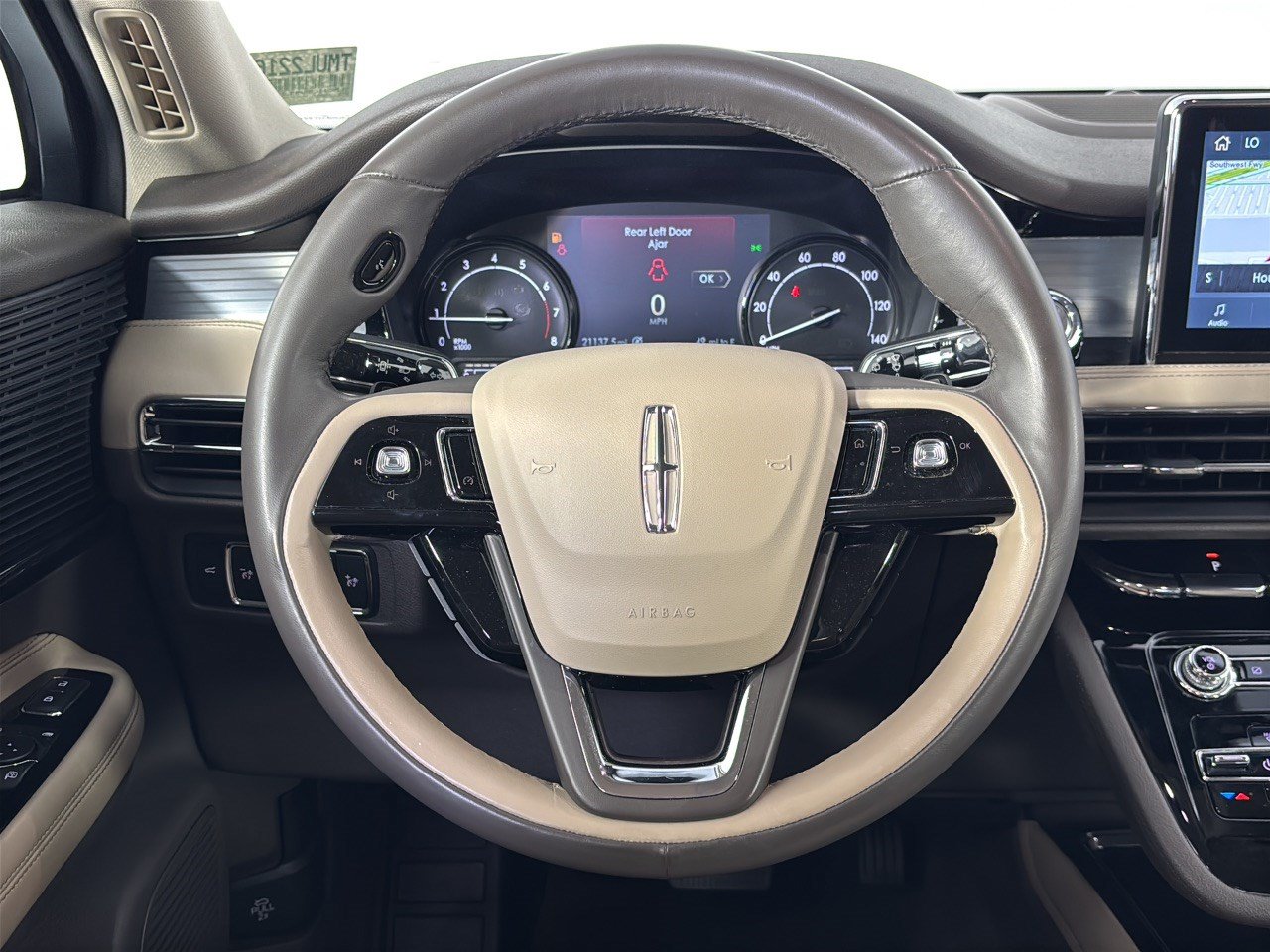 Used 2021 Lincoln Corsair FWD w/ Convenience Package image 10