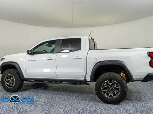 Used 2024 Chevrolet Colorado ZR2 w/ ZR2 Convenience Package III AWD/4WD image 4
