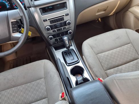 Used 2012 Ford Fusion SE image 9
