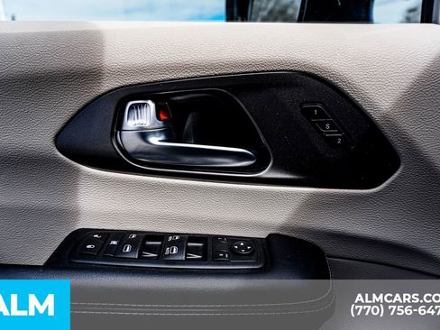 Used 2024 Chrysler Pacifica Touring-L image 56