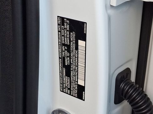 New 2026 Volvo XC40 B5 Ultra w/ Protection Package Premier image 18