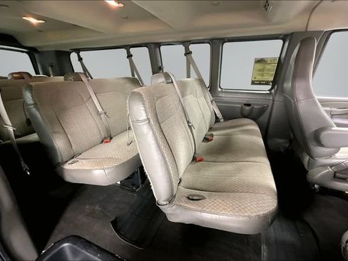Used 2025 GMC Savana 3500 LT w/ LT Preferred Equipment Group RWD image 18