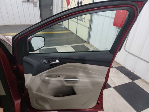 Used 2018 Ford Escape SE FWD image 20