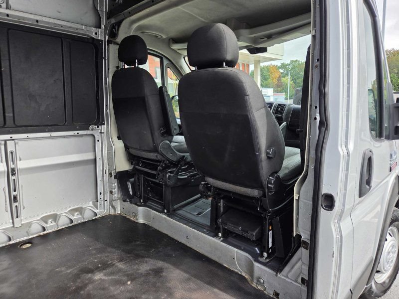 Used 2019 RAM ProMaster 2500 w/ Interior Convenience Group FWD image 6