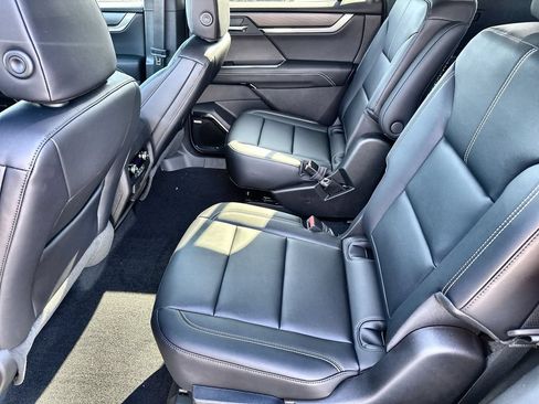 New 2026 GMC Acadia Elevation w/ Elevation Premium Package FWD image 16