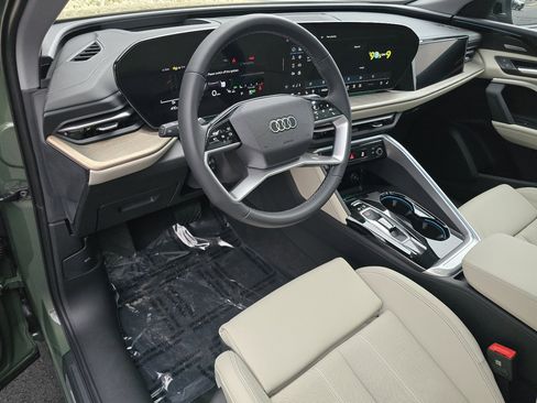 Certified 2025 Audi Q5 Prestige image 37