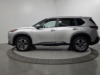 Used 2023 Nissan Rogue SV FWD video 2