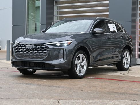 Used 2025 Audi Q5 Premium Plus image 5