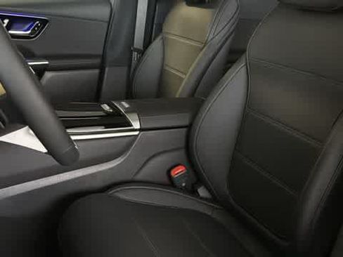 Used 2026 Mercedes-Benz GLC 300 4MATIC image 19
