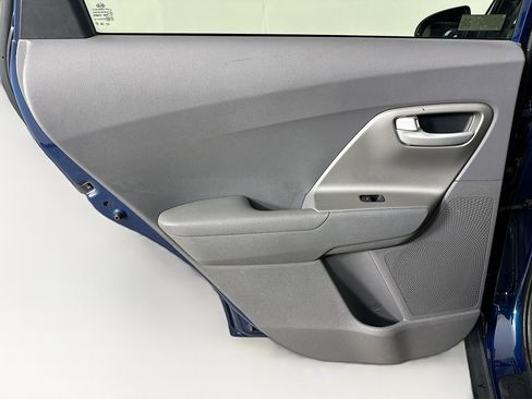 Used 2018 Kia Niro LX FWD image 25
