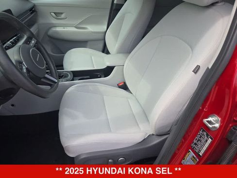 Used 2025 Hyundai Kona SEL AWD/4WD image 15