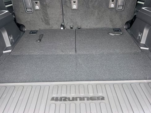 New 2026 Toyota 4Runner SR5 AWD/4WD image 15