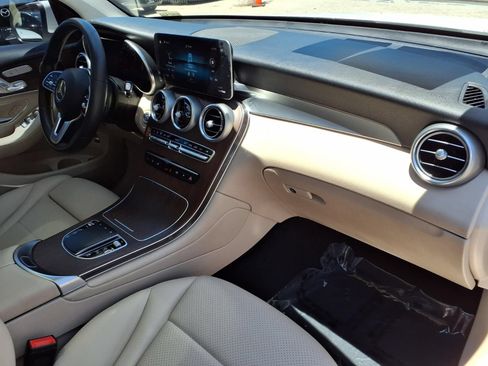 Used 2022 Mercedes-Benz GLC 300 image 23
