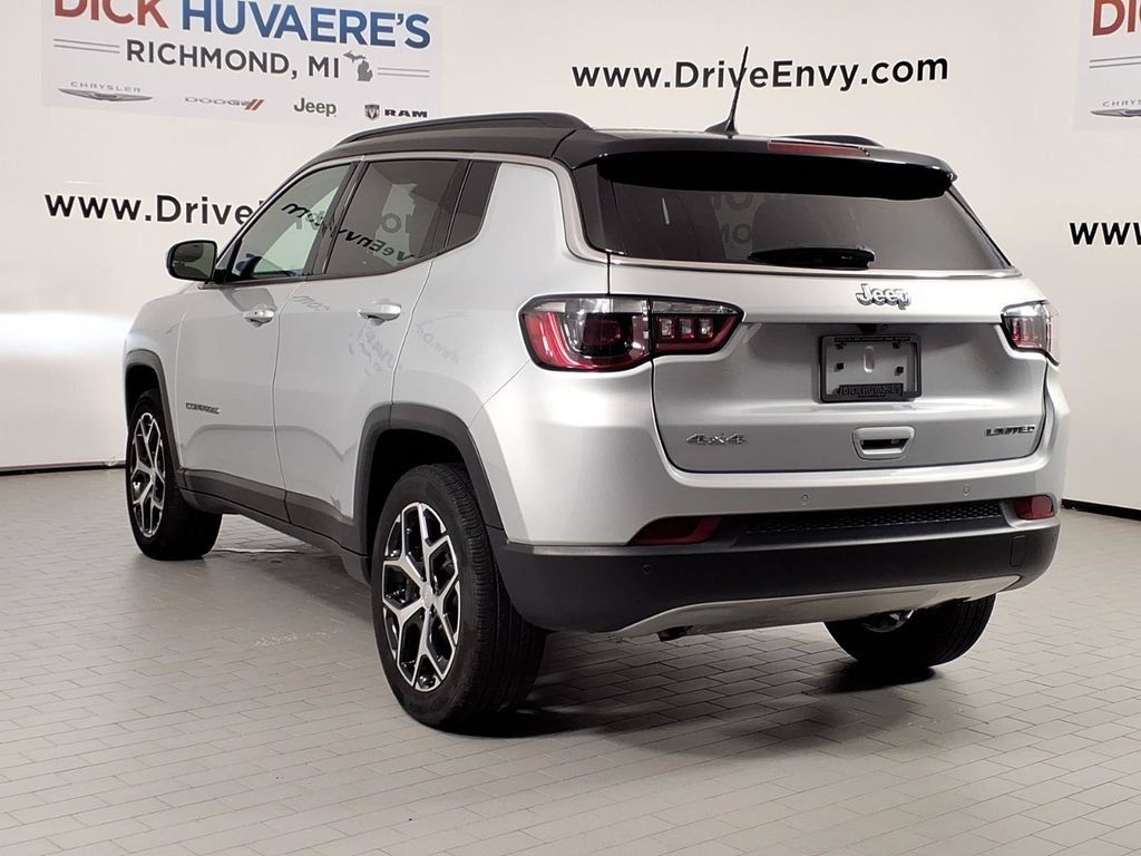 Used 2024 Jeep Compass Limited AWD/4WD image 6