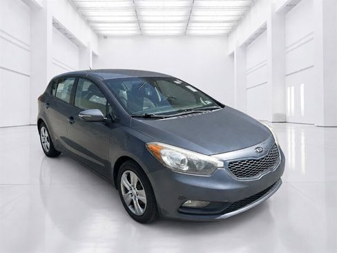 Used 2016 Kia Forte LX FWD image 1