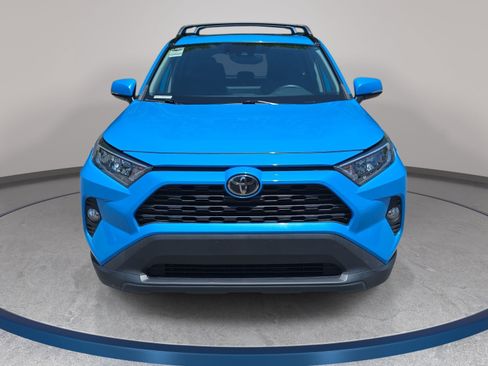 Used 2021 Toyota RAV4 XLE w/ Convenience Package AWD/4WD image 2