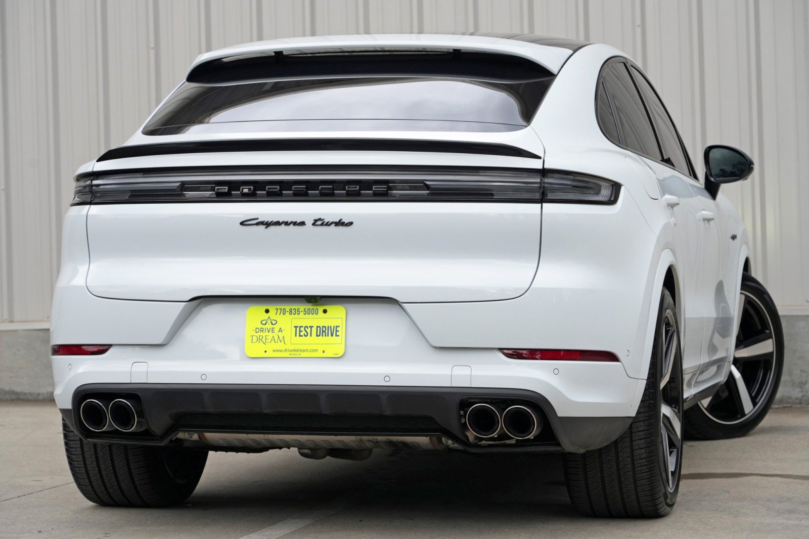 Used 2024 Porsche Cayenne Turbo AWD/4WD image 5