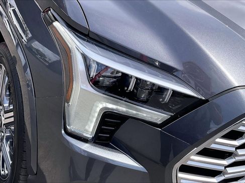 Used 2023 Toyota Sequoia Capstone AWD/4WD image 27