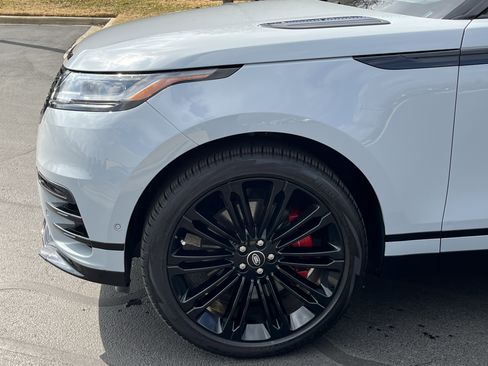 Certified 2025 Land Rover Range Rover Velar Dynamic HSE image 15