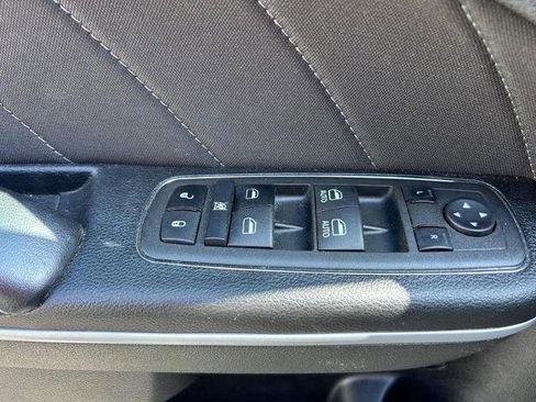 Used 2022 Dodge Charger SXT image 18