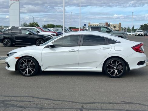 Used 2019 Honda Civic Sport image 9