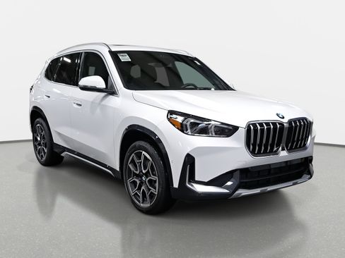 New 2026 BMW X1 xDrive28i w/ Technology Package image 3