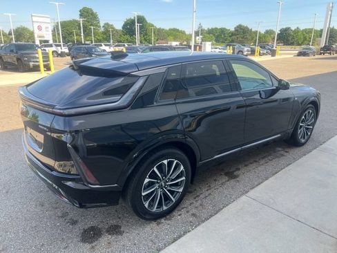 Certified 2024 Cadillac Lyriq Sport w/ LPO, Floor Liner Package AWD/4WD image 3