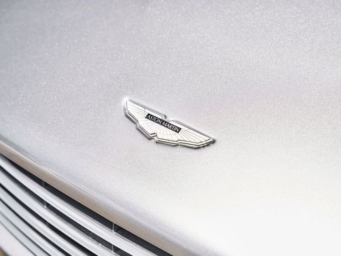 Used 2016 Aston Martin DB9 GT RWD image 8