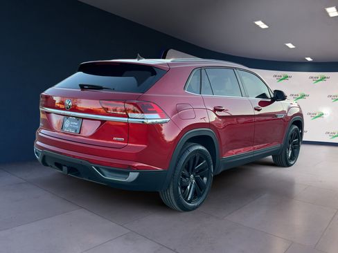Certified 2022 Volkswagen Atlas Cross Sport SE image 8