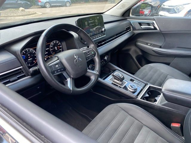 Used 2024 Mitsubishi Outlander SE FWD image 7
