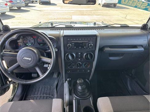 Used 2007 Jeep Wrangler Unlimited X AWD/4WD image 9