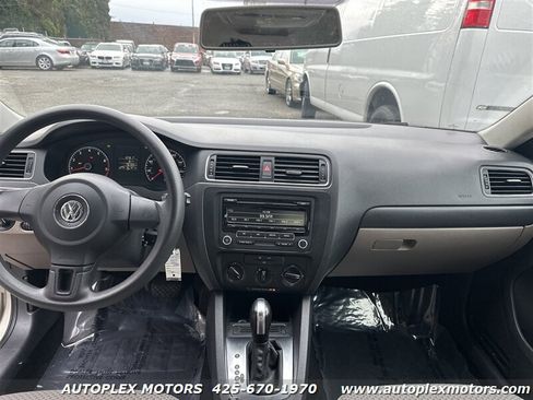 Used 2014 Volkswagen Jetta S image 15