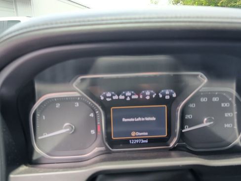 Used 2021 GMC Sierra 2500 AT4 w/ AT4 Premium Plus Package AWD/4WD image 2