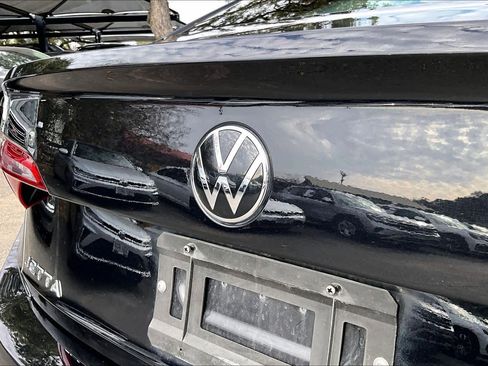 Used 2023 Volkswagen Jetta Sport image 32