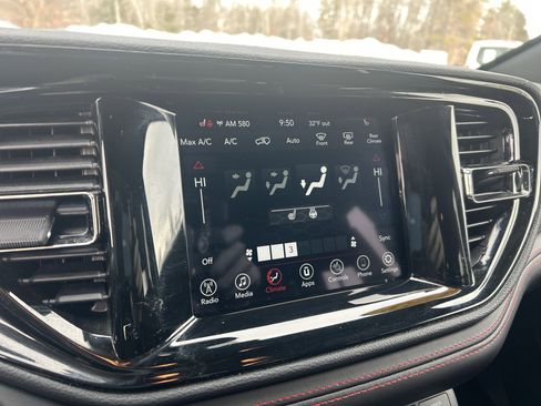 Used 2023 Dodge Durango GT image 19