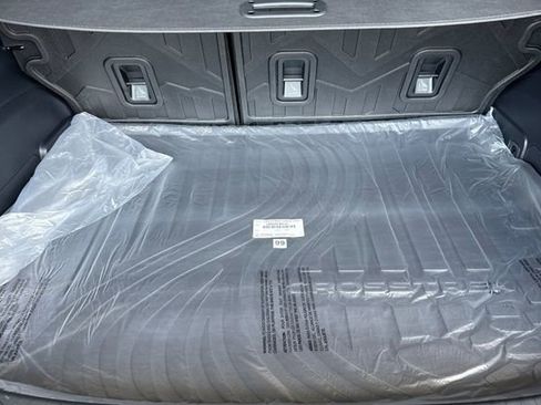 Used 2025 Subaru Crosstrek 2.5i Limited w/ Crosstrek Mirror Package image 13