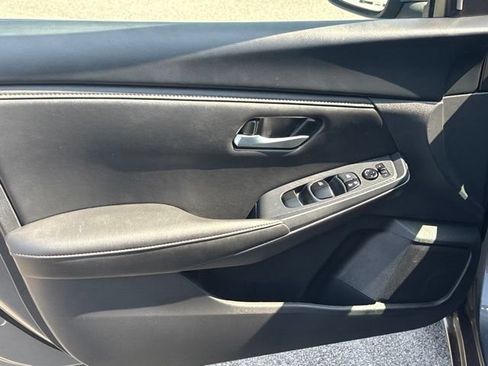 Used 2025 Nissan Sentra SV FWD image 7