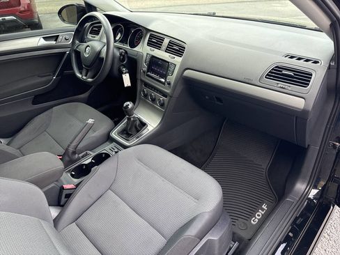 Used 2015 Volkswagen Golf Launch Edition image 19