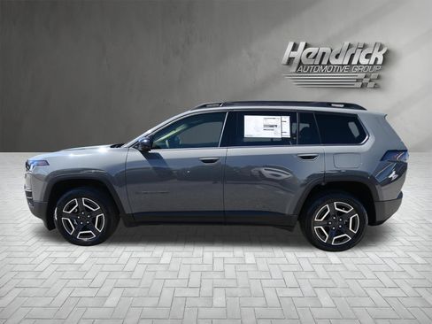 New 2026 Jeep Cherokee Laredo AWD/4WD image 7