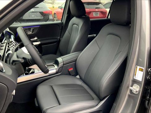 Certified 2025 Mercedes-Benz GLB 250 image 16