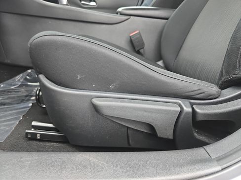 Used 2024 Nissan Sentra SV image 27