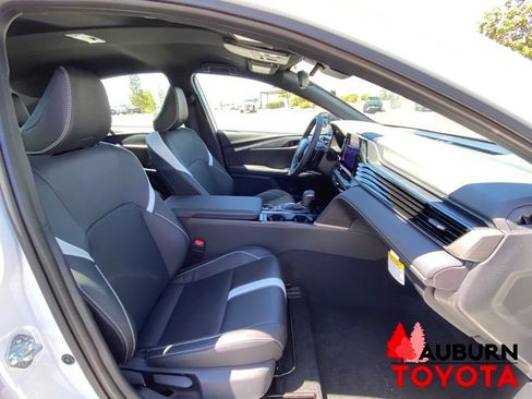 New 2026 Toyota Camry Hybrid AWD/4WD image 11