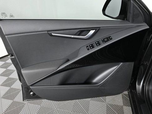 New 2025 Kia Niro EX Touring image 17