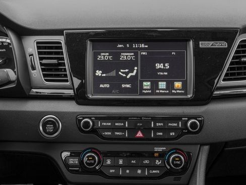 Used 2018 Kia Niro LX FWD image 10