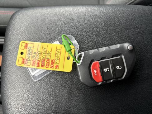 Used 2026 Jeep Wrangler Unlimited Rubicon image 28