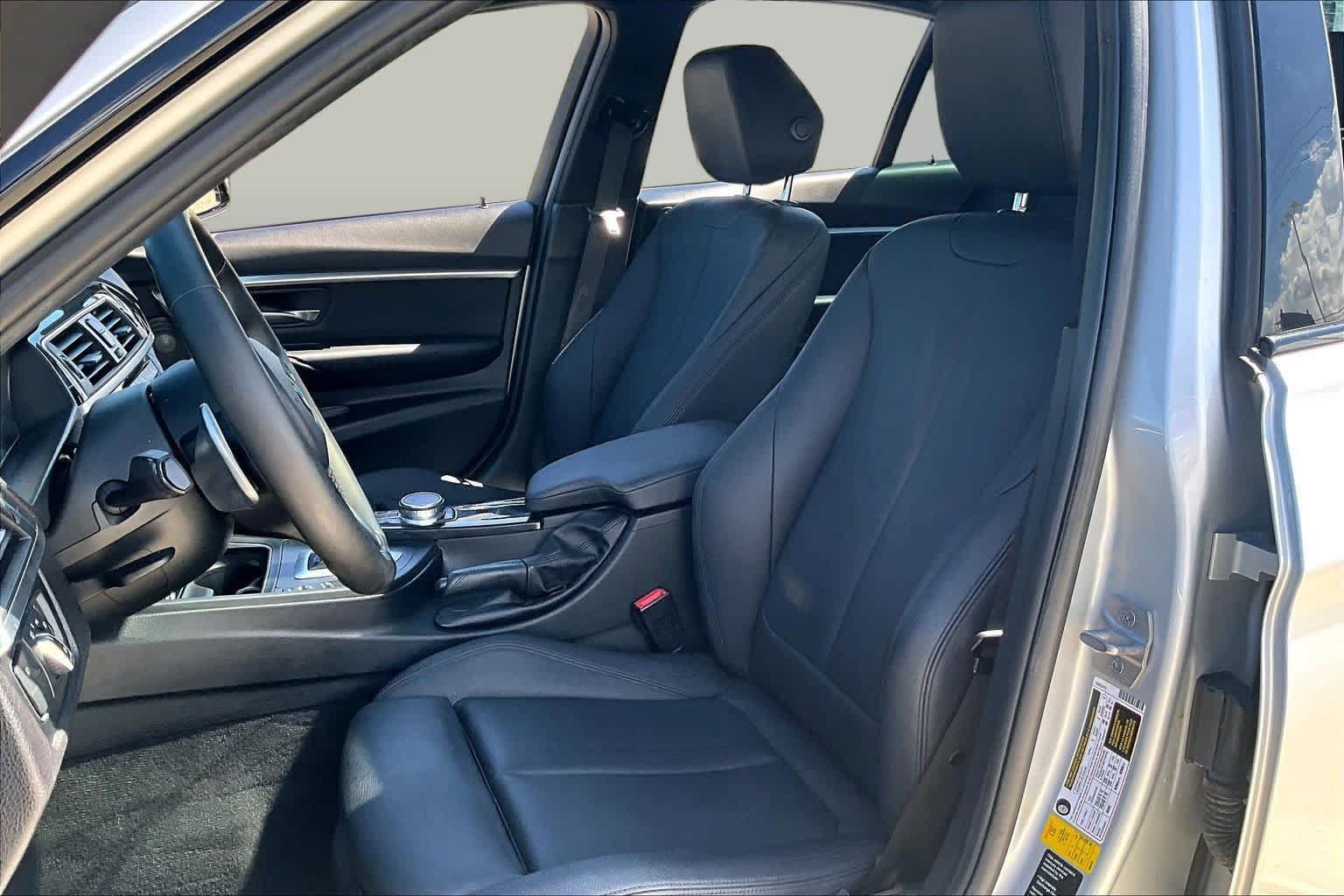 Used 2018 BMW 330i Sedan RWD image 7